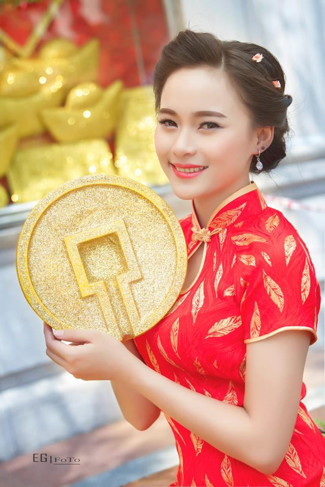 撞的她咿咿呀呀的叫的視頻