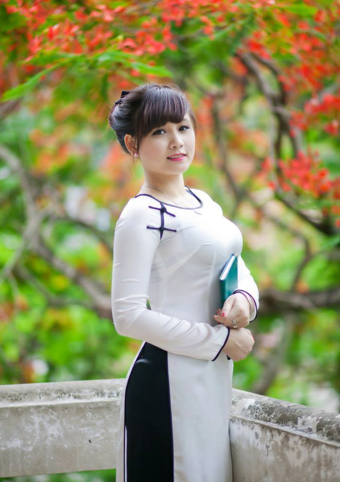 粗壯挺進(jìn)人妻水蜜桃成熟漫畫